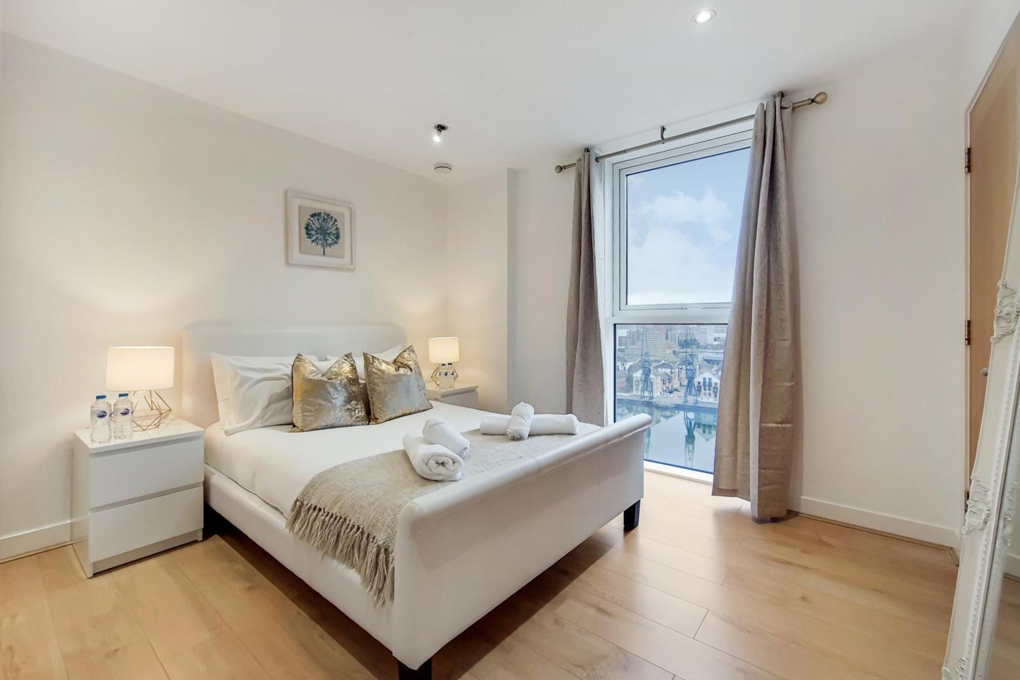 לונדון Deluxe Two Bed Apartment With River & City View מראה חיצוני תמונה