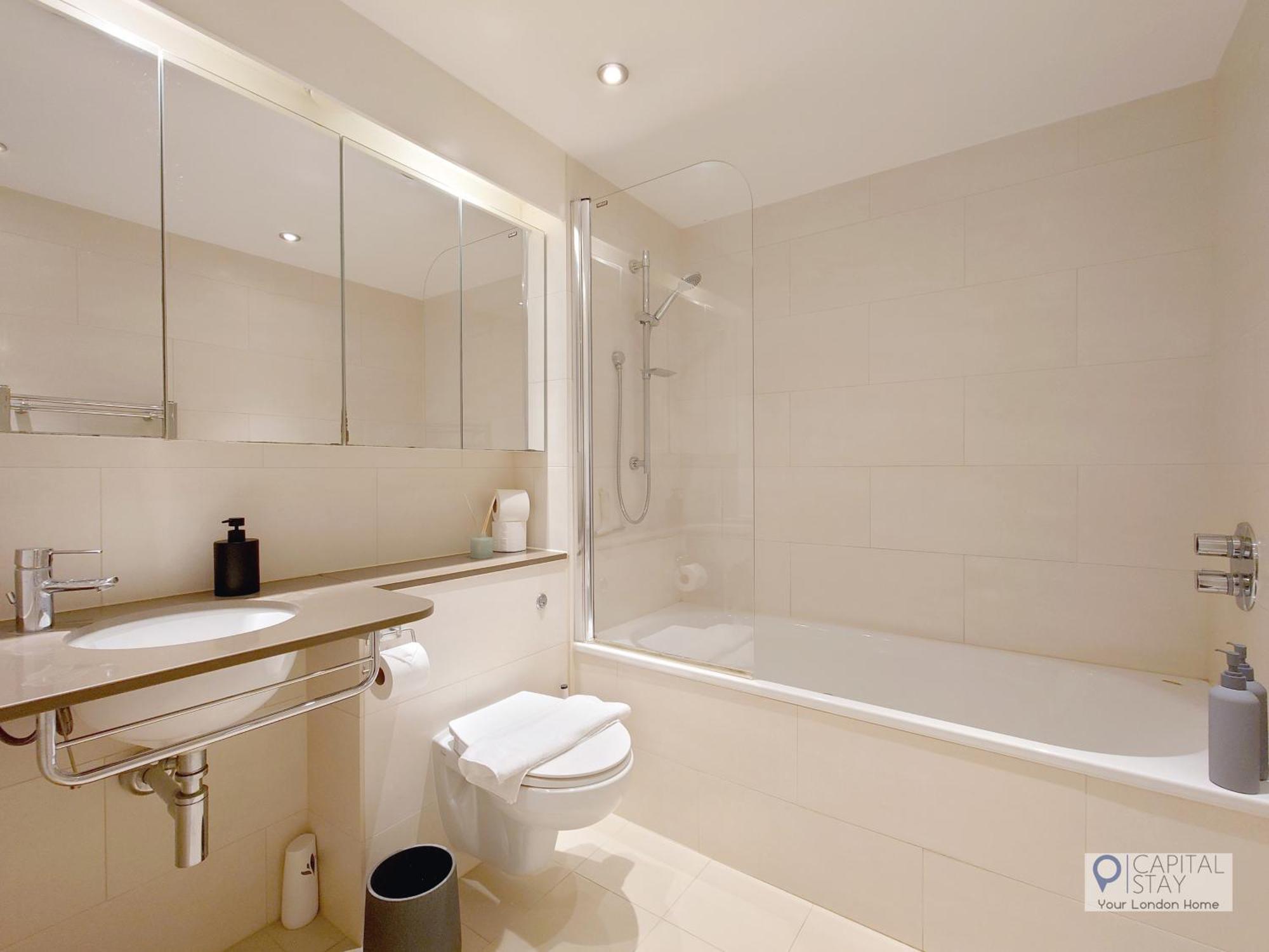 לונדון Deluxe Two Bed Apartment With River & City View מראה חיצוני תמונה
